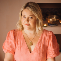 Cristina Corlateanu, Reiki Master & Sound Healing Teacher