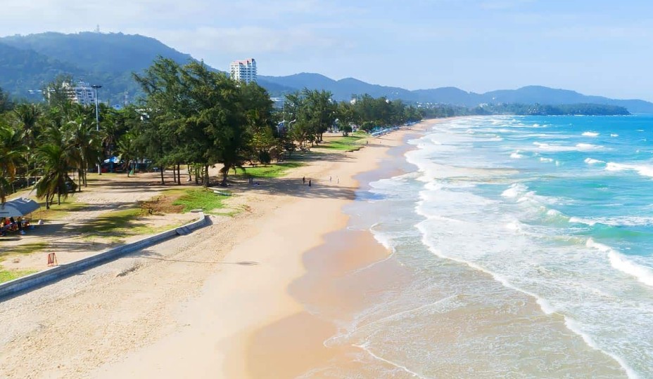  Karon beach
